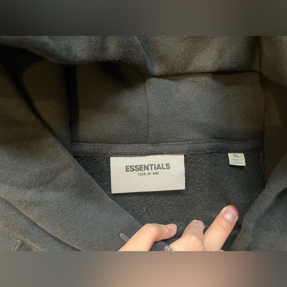 New FOG essentials hoodie - Picture 2 of 3